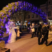 УКРАЇНСЬКЕ виробництво 3D освітлення, Лінійних гірлянд, Штучних вуличних ялинок