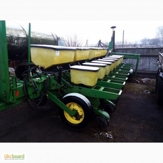 Продам сівалку John Deere 7000