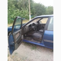 Продам авто марки Opel omega a, синего цвета