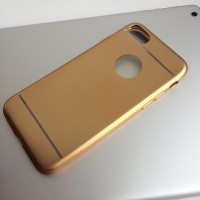 Силиконовый матовый чехол на iPhone 7