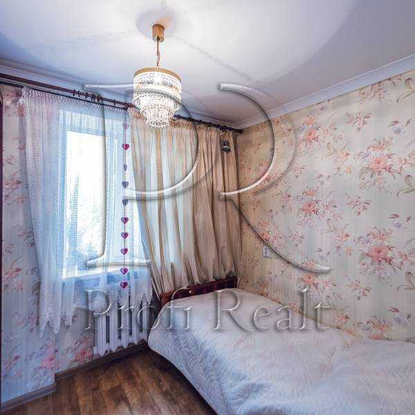 Фото 17. Продаж 4-к квартира Київ, Дніпровський, 65000 $