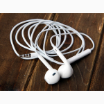 Наушники Apple iPod EarPods with Mic (MD827ZM/B)