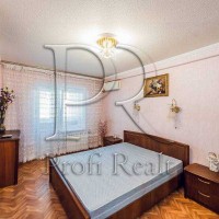 Продаж 3-к квартира Київ, Святошинський, 63000 $