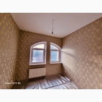 Продам 2 єт. кирпичній дом 300 кв.м. в с.Старіе Петровці, с.к Троянда