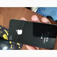 IPhone 4s 16gb + чехол + зарядка