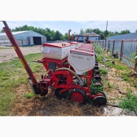 Пневматична просапна сівалка Planter D8 Agromaster дискова