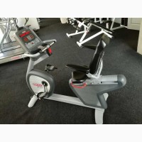 Велотренажери Technogym NEW RECL EXC 700TV-T та Star Trac