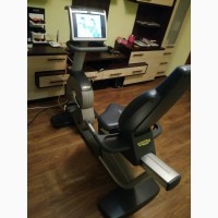 Велотренажери Technogym NEW RECL EXC 700TV-T та Star Trac