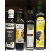 Оливковое масло Monini Extra Vergine Basil Peperoncino с лимоном с черным трюфелем Белый