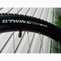 Продам Велосипед BTWIN Rockrider 340 новый с Италии