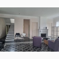 Продам 2 эт.кирпичный дом 280 кв.м. в с.Осещина, СК Троянда 2