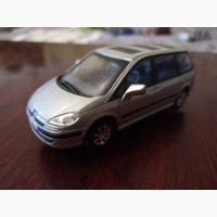 Продам модели автомобилей в масштабе 1:43