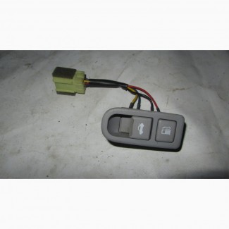 Кнопка открытия лючка бензобака Hyundai Sonata NF 2004-2009 935553K000QS