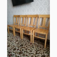 Продам кухонные, деревянные стол и 4 стула