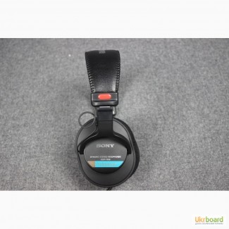 Продам наушники Sony MDR-7506