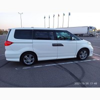 Продаю Honda Elysion 2012 год 2.4 бензин