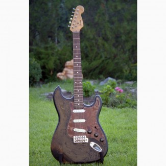 Fender Stratocaster из США с жёстким кейсом Warwick(relic design)